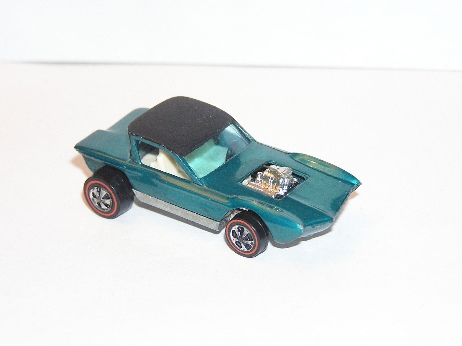 “1968-Hot-Wheels-Custom-python"