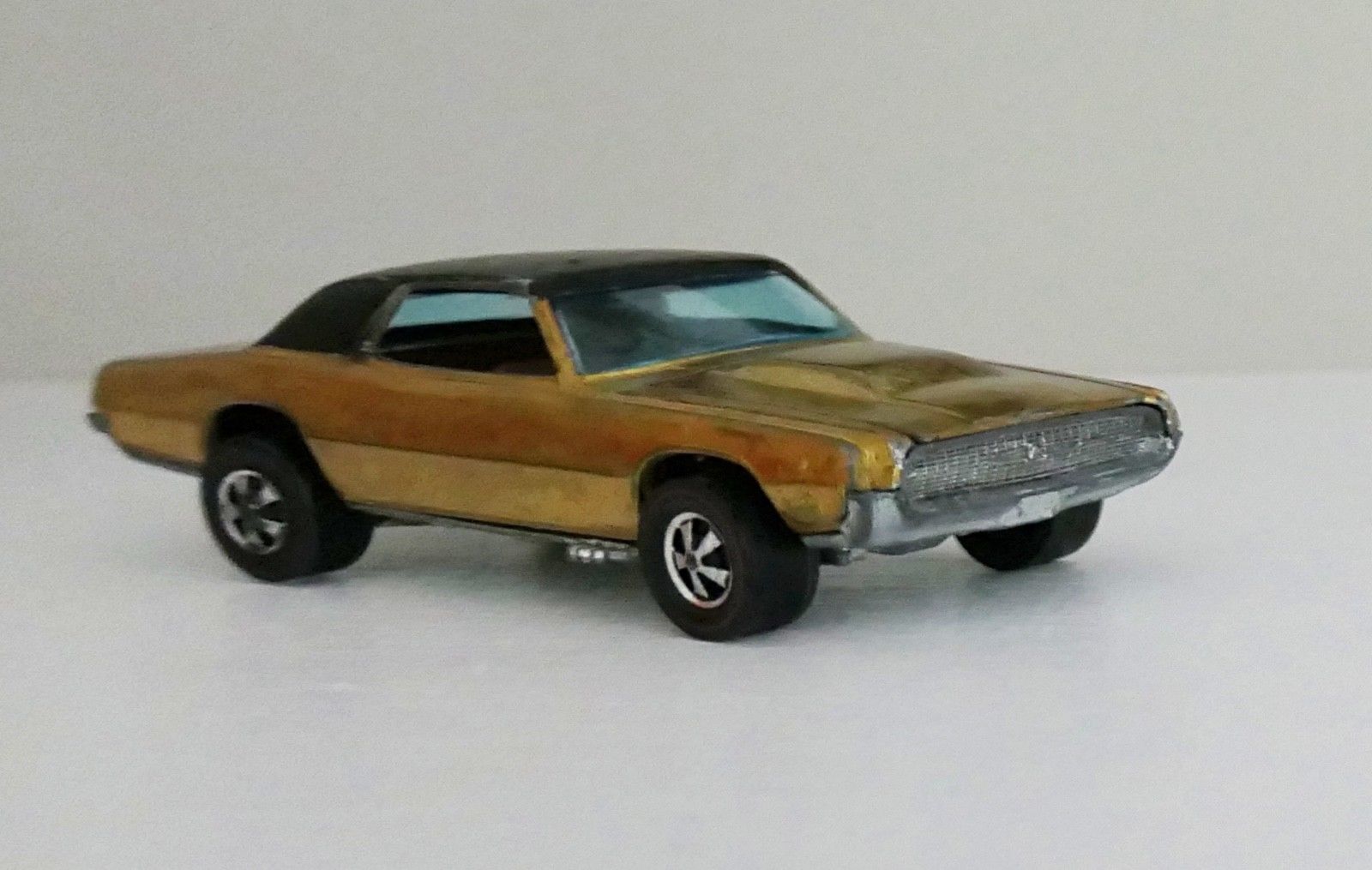 “1968-Hot-Wheels-Custom-t-bird"